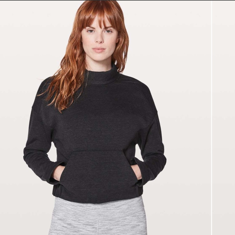 New with tags lululemon size 10 light as warmth crew